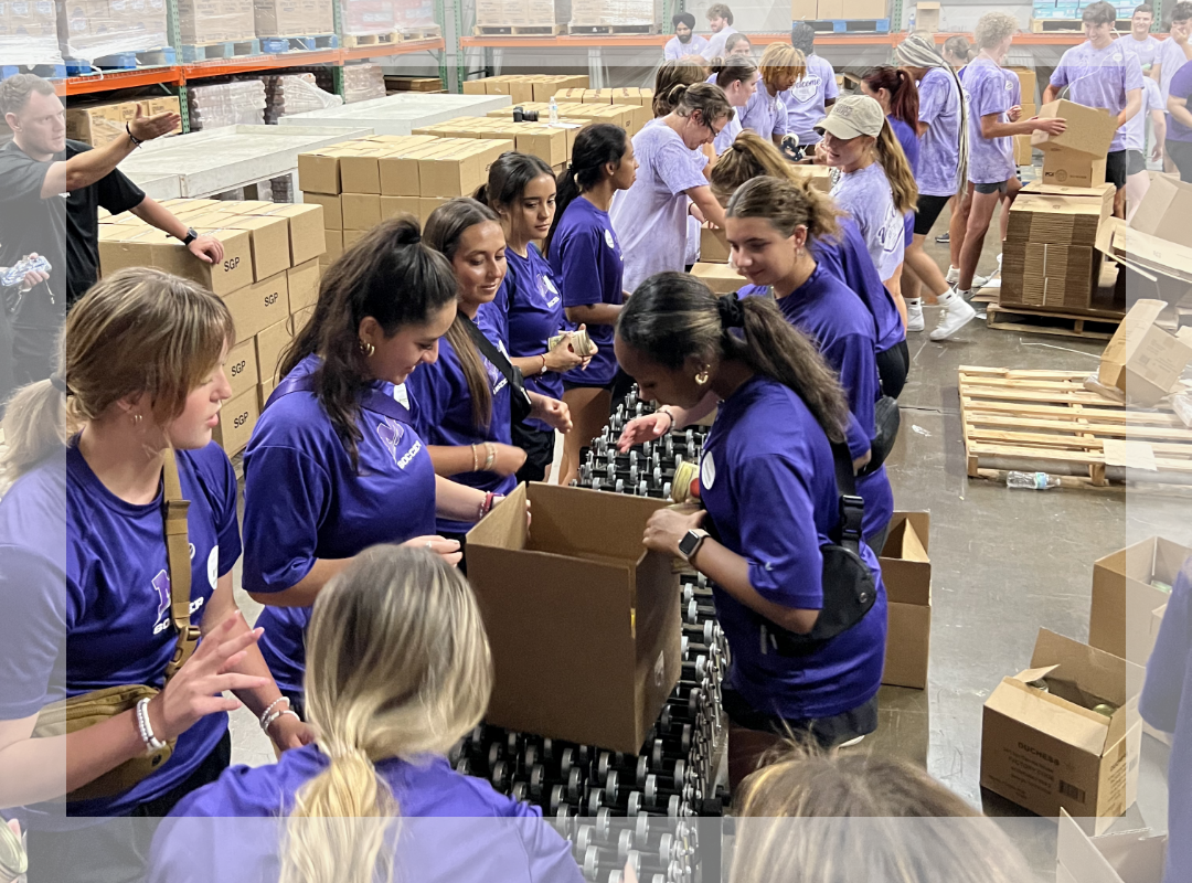 A large group of Millsaps students working together